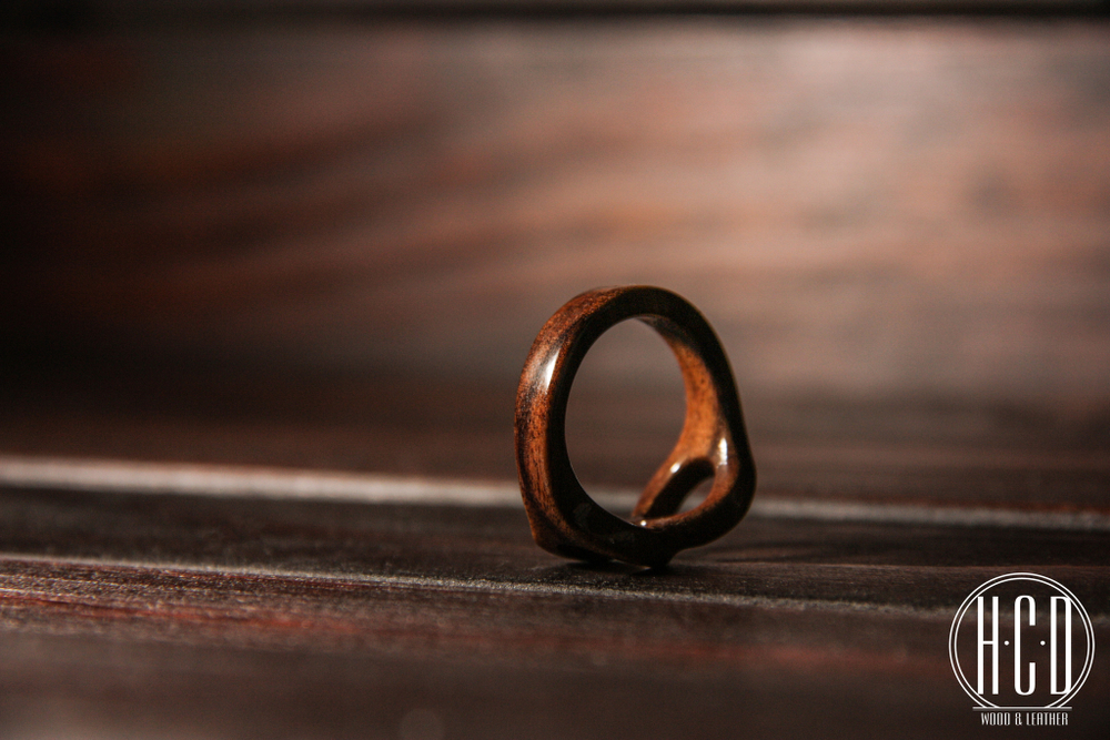 Деревянное кольцо "Бесконечность" (Палисандр)