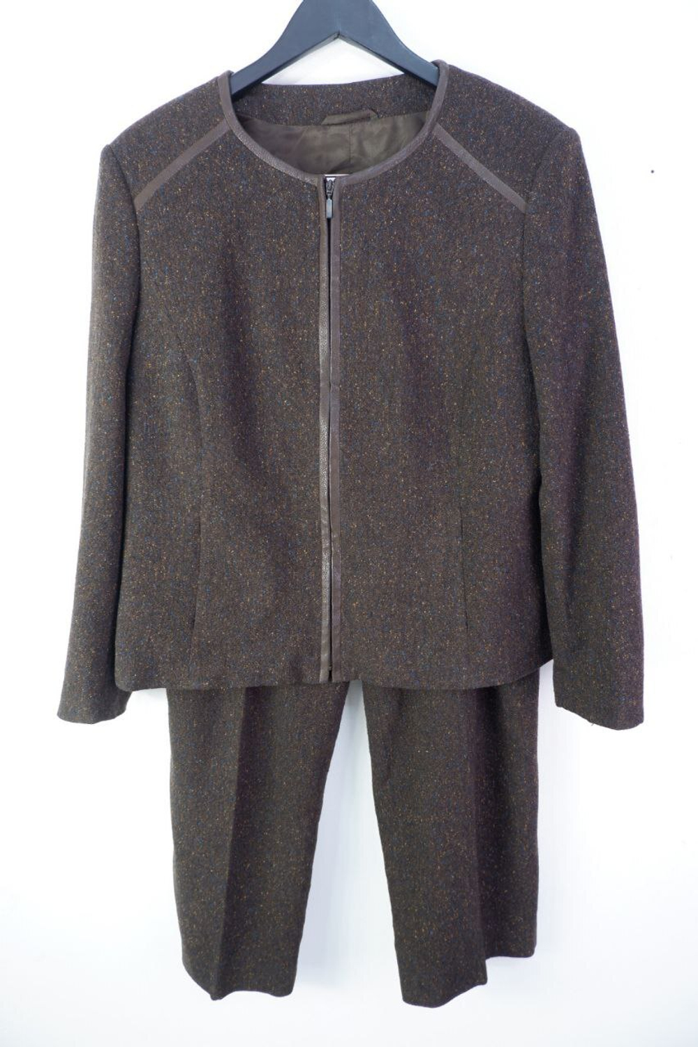 Костюм Cavita стильный с брюками 52 размер