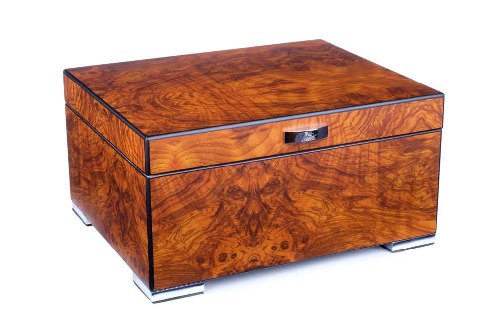 Хьюмидор Lubinski с набором на 25 сигар, вяз — QE2540