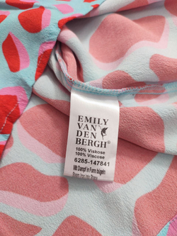 Джемпер Emily Van Den Bergh яркий 44 размер