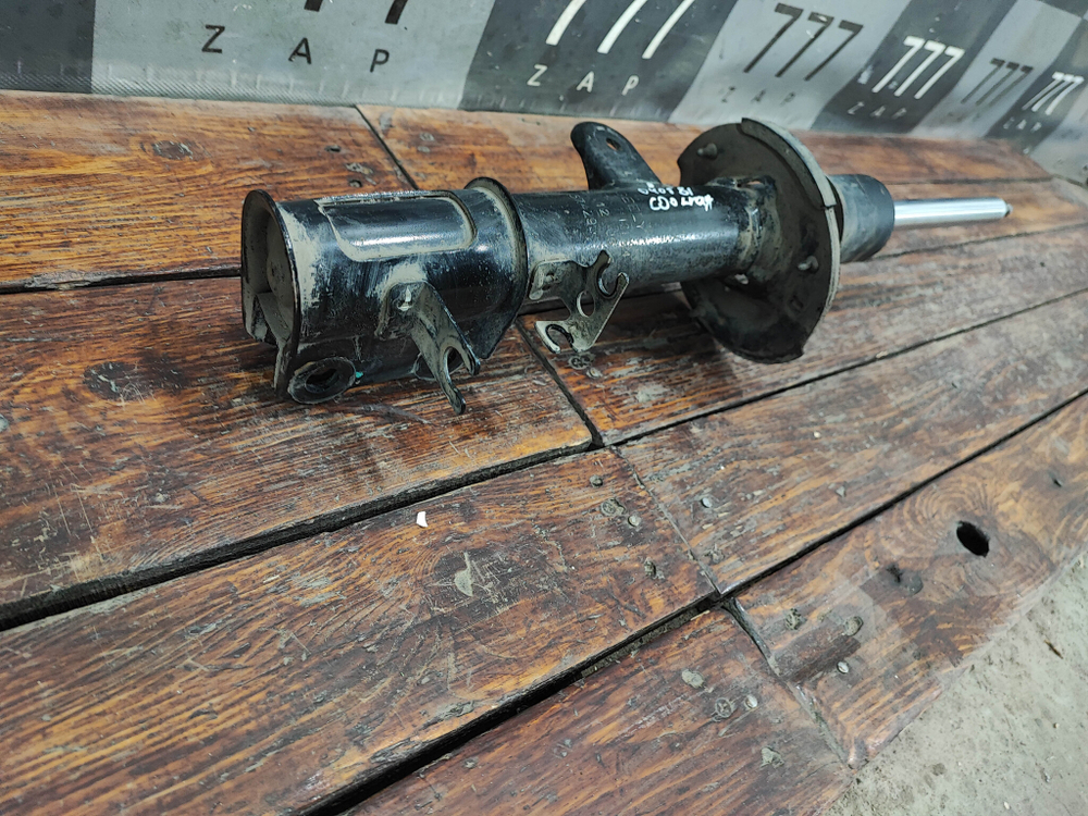 Амортизатор передний левый Geely Coolray 19-нв Б/У Оригинал 4013078100