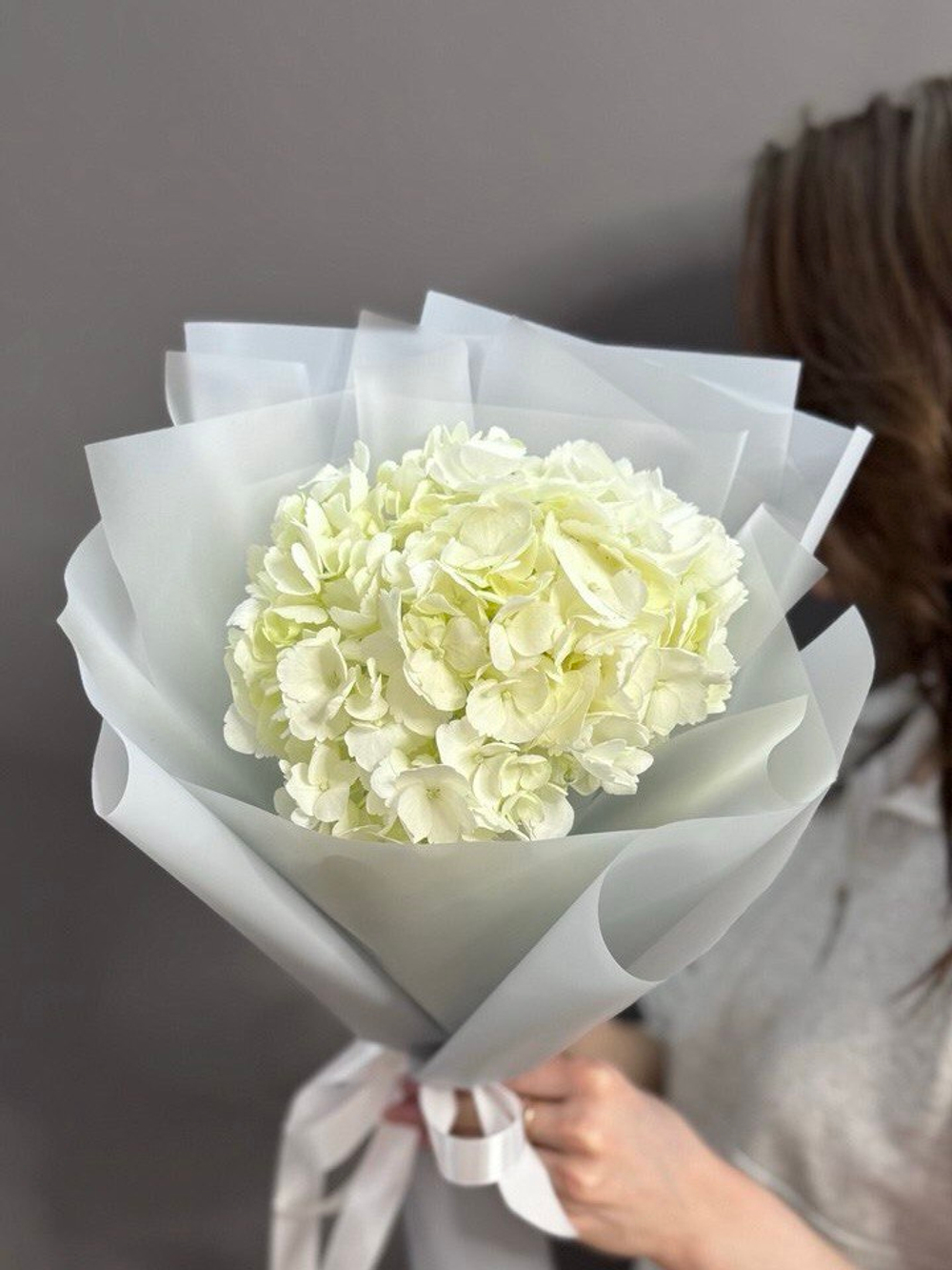 Белая гортензия в оформлении