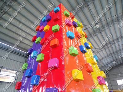 Скалодром "Утес" разноцветный 8*8*8 м