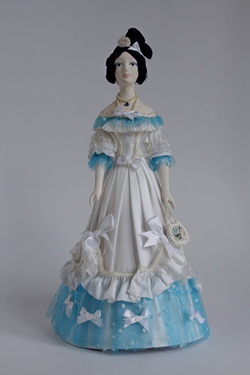 Кукла интерьерная Потешного промысла в светском костюме.