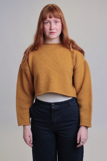 Укороченный свитер из шерсти оранжевый