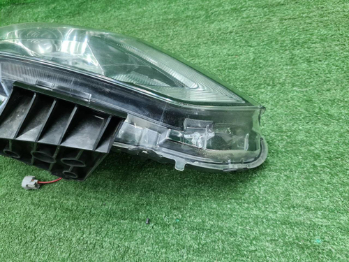 Битая Фара правая Nissan Qashqai J11 (2013-2019) галоген