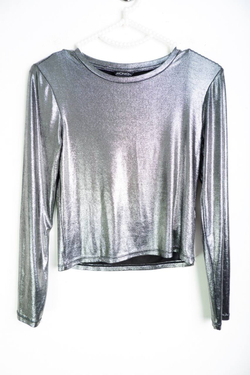 Блузка Monki для зажигательной вечеринки, маркировка XS, визуально на 42 размер