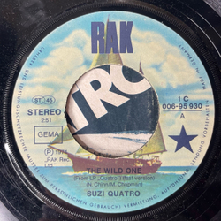 Винтажная виниловая пластинка 7 дюймов (маленькая пластинка) Suzi Quatro The Wild One (Германия 1974)