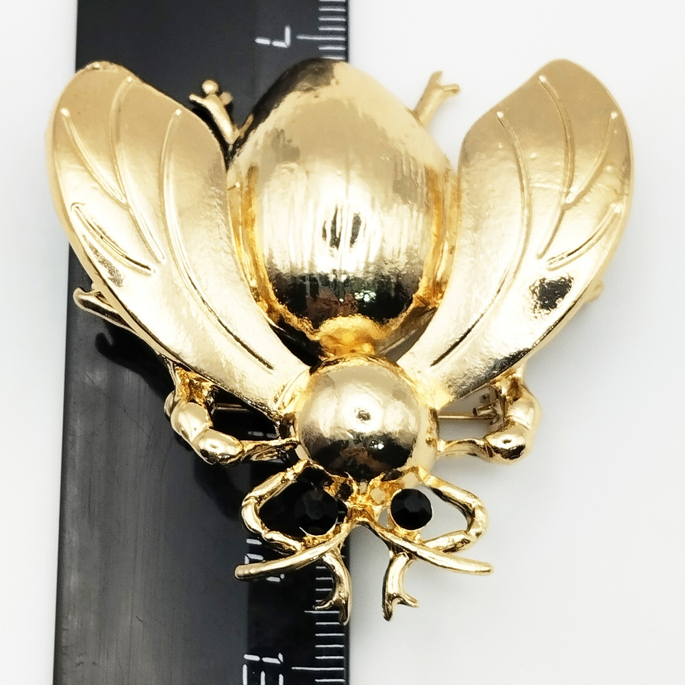 Брошь булавка "Золотистая пчёлка" (58х50мм), бижутерия.