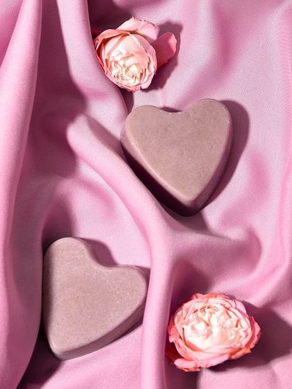 Молочко для умывания твёрдое с пудрой розы, Greena Avocadova, 50 г