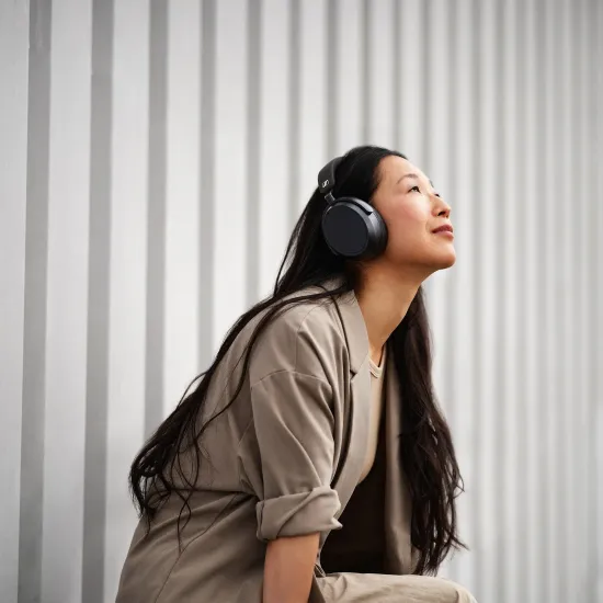 Беспроводные наушники Sennheiser Momentum 4 Wireless Graphite