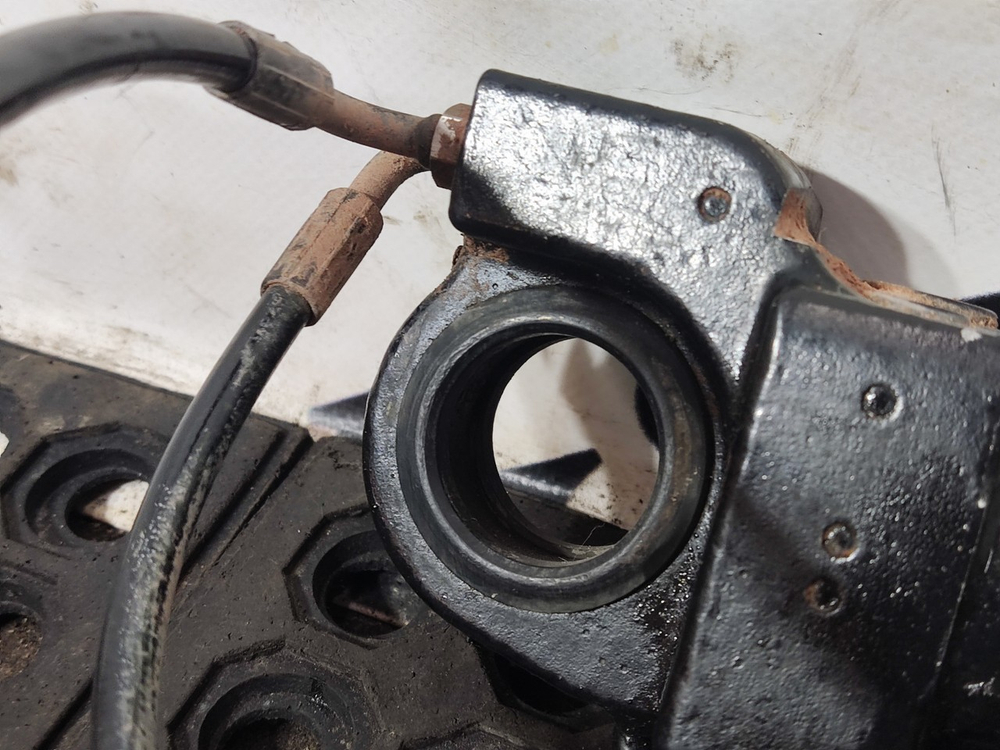 Цилиндр подъема кабины 2017г.