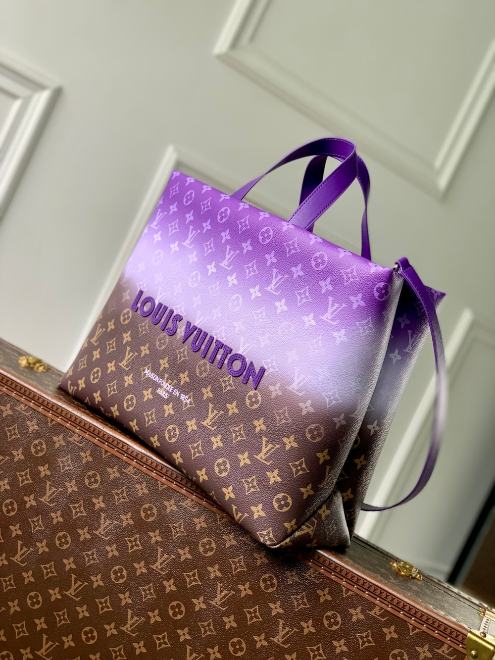Louis Vuitton Shopper Tote MM
