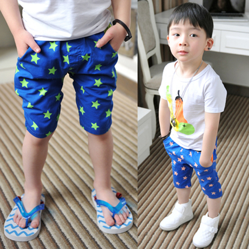 Шорты детские с принтами звезд и задним контрастным карманом