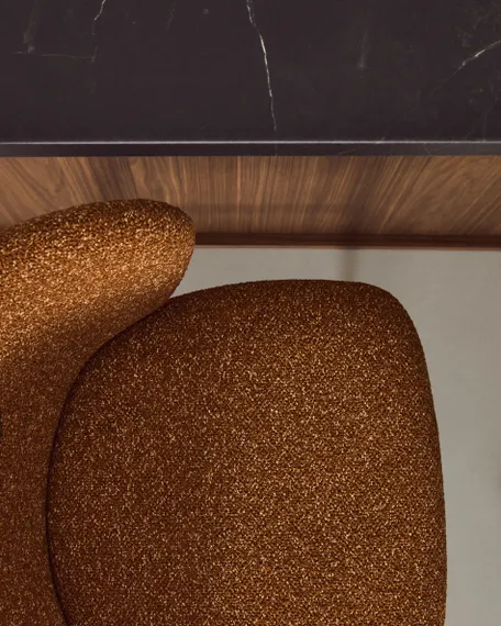 Барный стул Ciselia из терракотового шенилла с ножками из черной стали