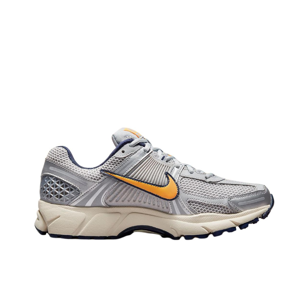 Кроссовки Nike Air Zoom Vomero 5 'Platinum Laser Orange' FJ4151-001