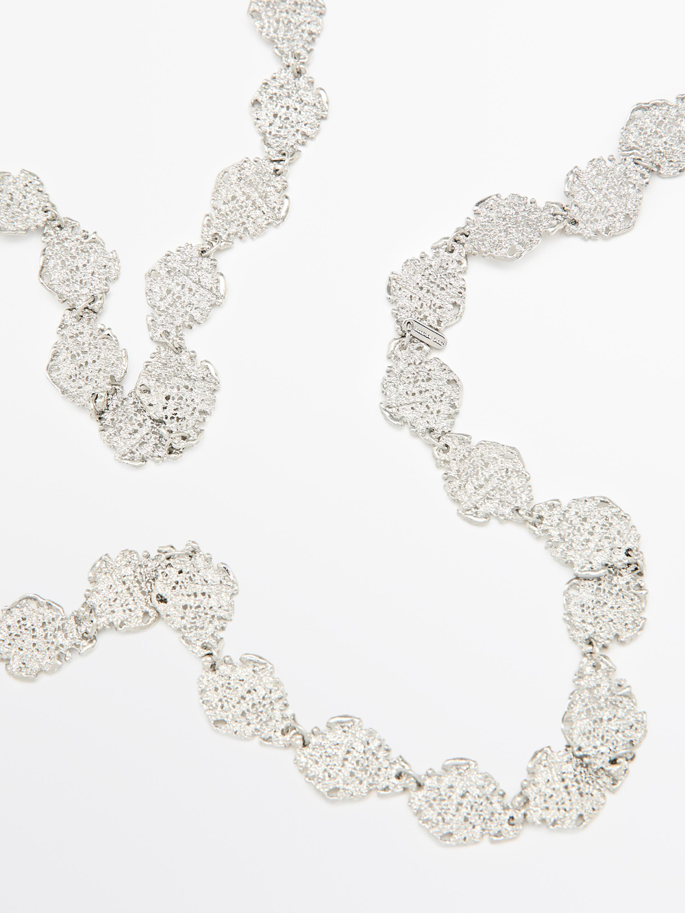 Massimo Dutti Длинное многофункциональное кружевное ожерелье, серебряный