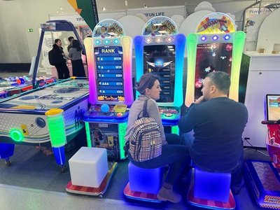 Детский игровой аппарат "Воздушный бой"