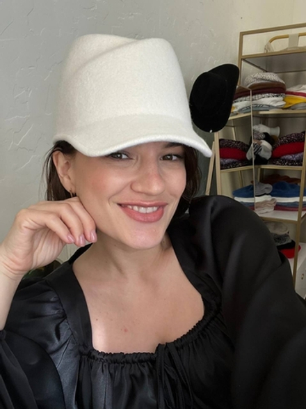 Кепи тюльпан белый