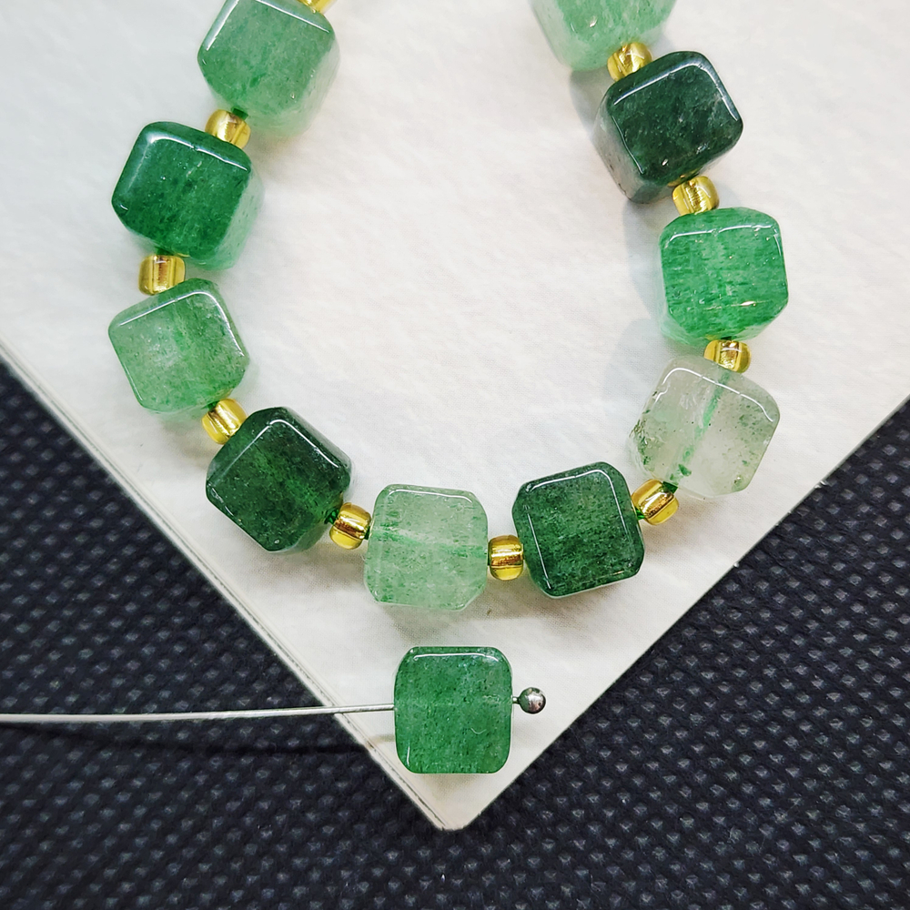 Авантюрин, бусина кубик 8мм, штучно