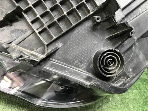 Битая Фара правая BMW X1 F48 (2015-2019) LED