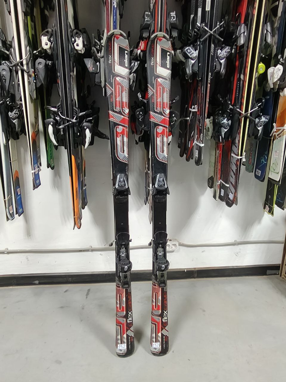 Горные лыжи Elan Flex Carve с креплениями размер 152 см.
