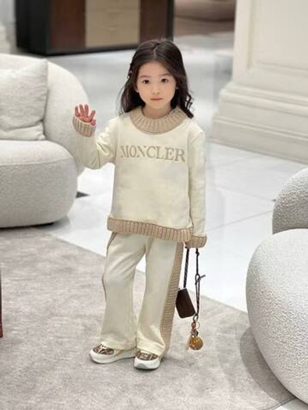 Костюм Moncler