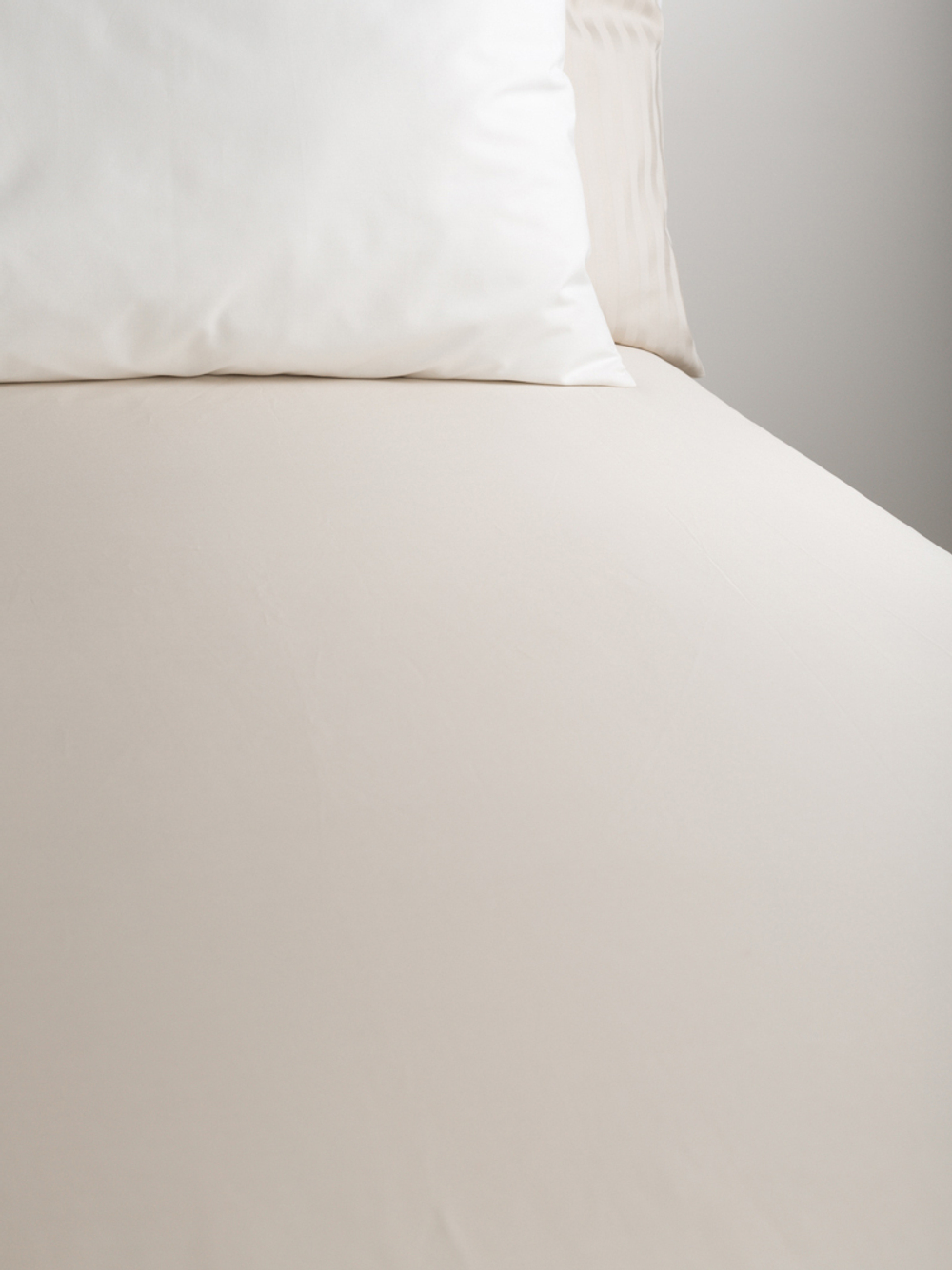 Простынь двуспальная бежевая сатин UTOPIA