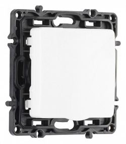 Розетка влагозащищенная с заземлением и со шторкой с крышкой Arte Milano am-217 217.41-1.white