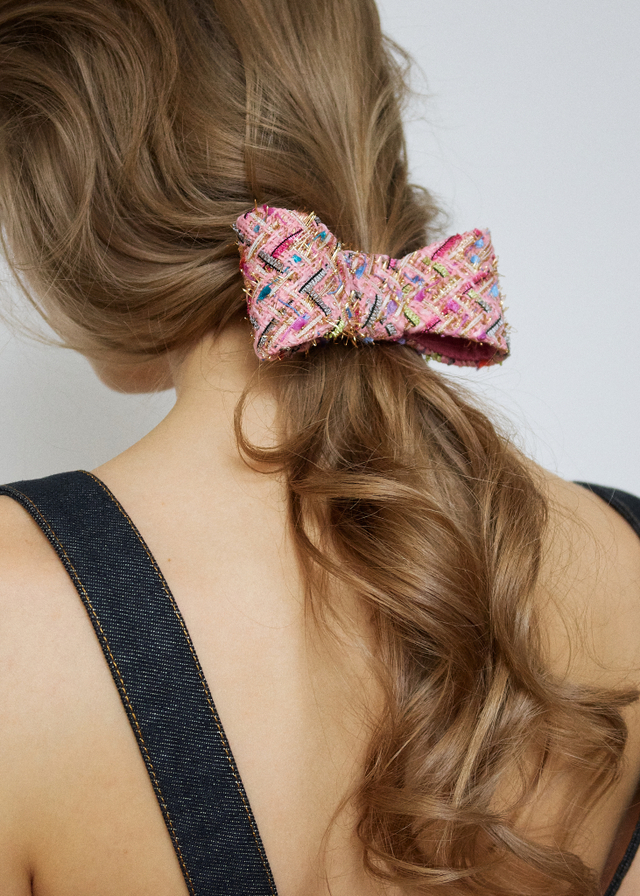 Бант-бабочка из розового твида