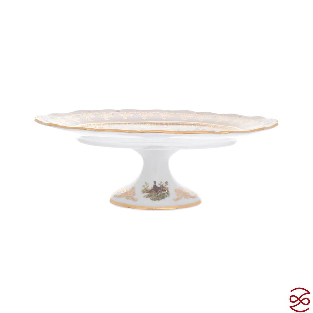 Блюдо овальное на ноге Queen's Crown Aristokrat Охота бежевая 36 см