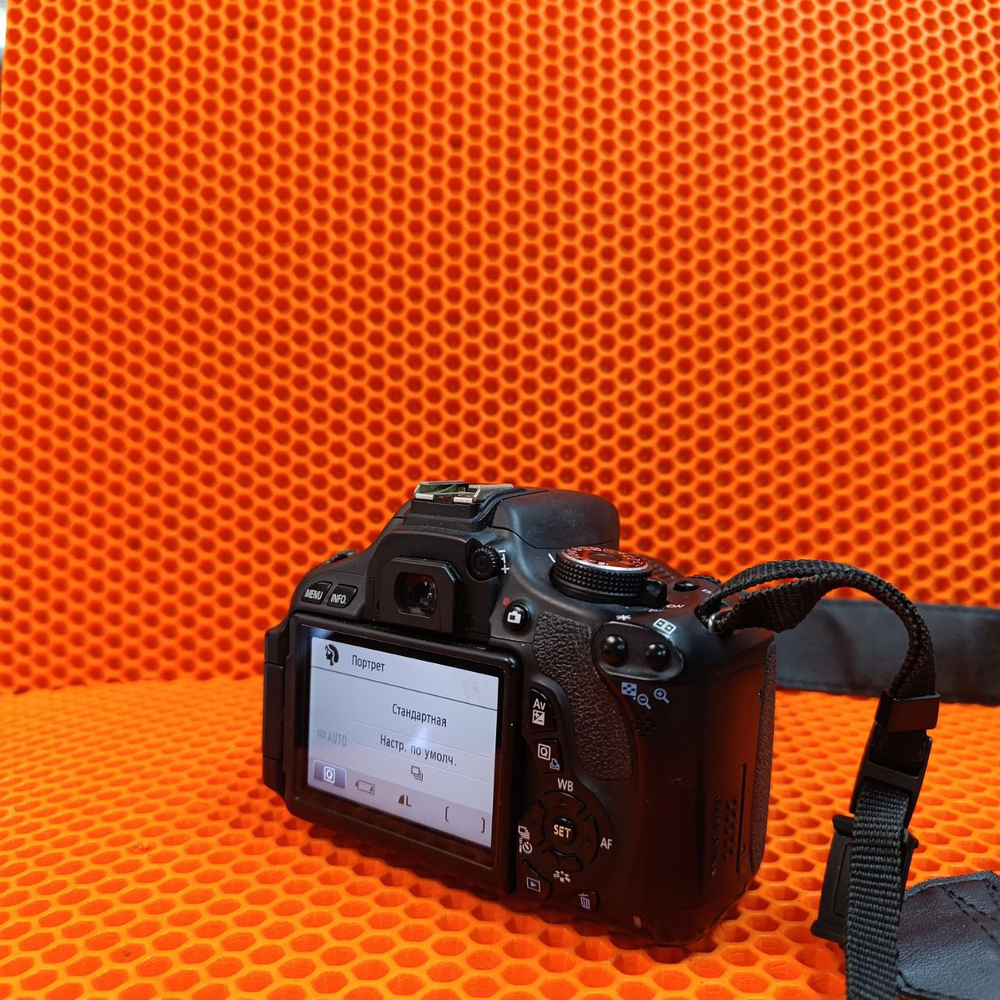 Зеркальные фотоаппараты canon EOS 600D