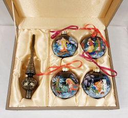 Сувенирный набор из 4-х новогодних шаров и наконечника с ручной росписью Палех