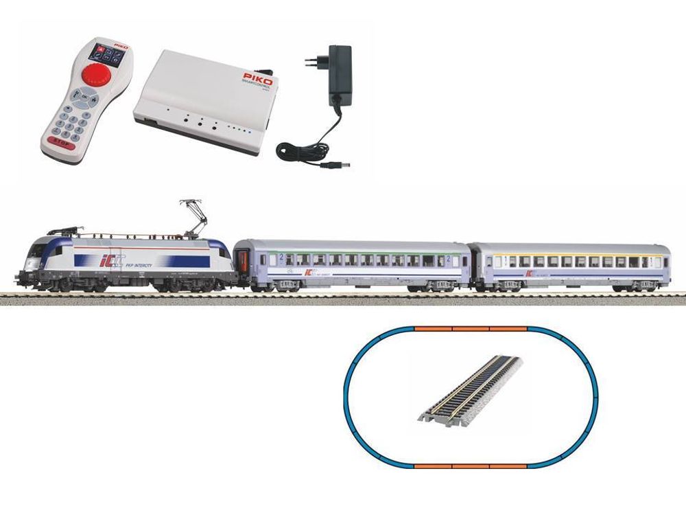 SmartControl WLAN Стартовый набор Электровоз PKP Intercity + 2 пассажирских вагона, рельсы на подложке