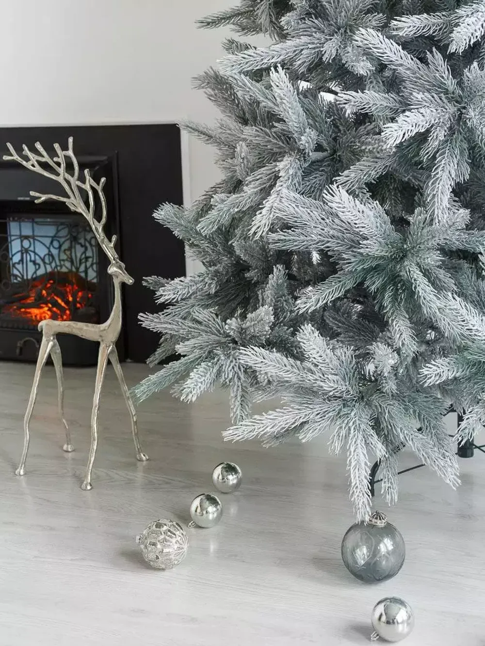 Заснеженная елка «Арктико» (Литая хвоя) 180 см / 1.8 м