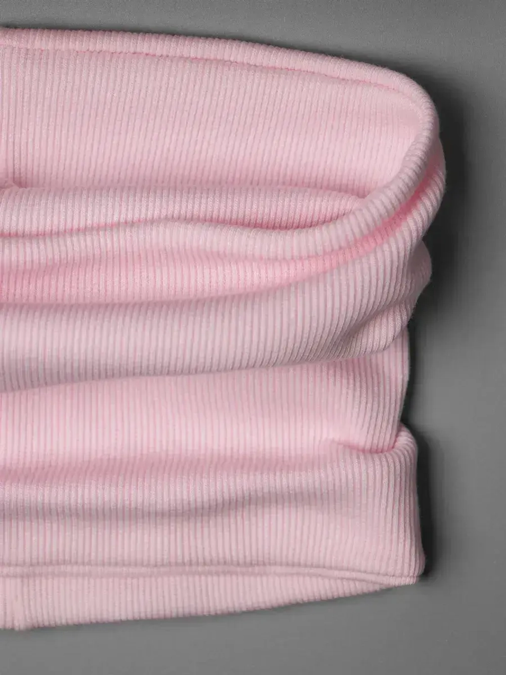 Шапка для девочки на осень