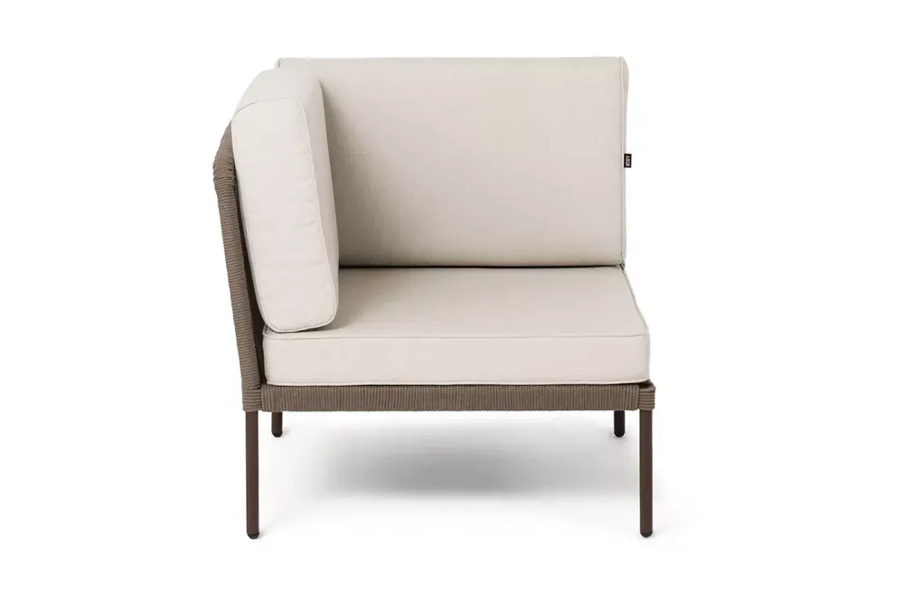 "Канны" угловой модуль плетеный из роупа, каркас алюминий коричневый (RAL8016) муар, роуп коричневый круглый, ткань бежевая 035