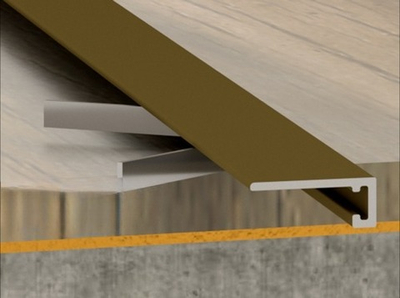 Плинтус PRO DESIGN 7067 MINI Анодированный золото (пружины в комплект не входят) 2700 мм.