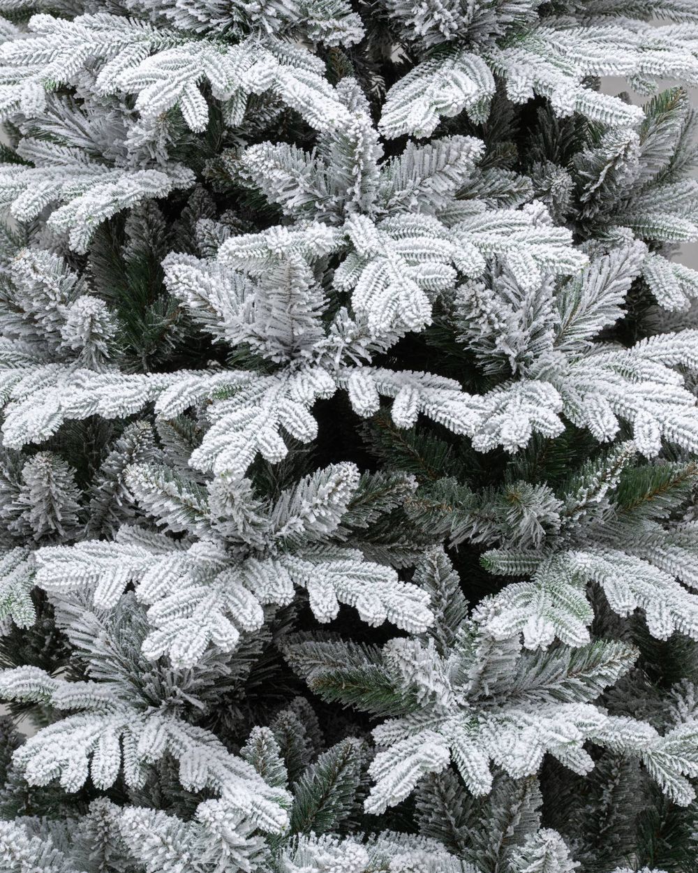 Заснеженная ель "Пермская" (Литая+пвх) от 1,2 м до 2,1 м