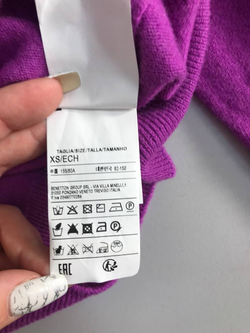 Джемпер Benetton яркого цвета, визуально на 11/13 лет