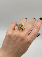 Кольцо с зелёным кабошоном