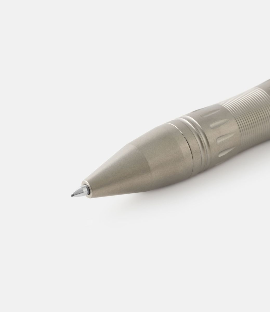 MecArmy TPX10 Ti — тактическая ручка из титана