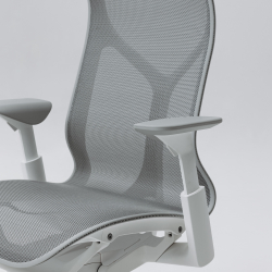 Кресло Herman Miller Cosm, высокая спинка, цвет Mineral, регулируемые подлокотники