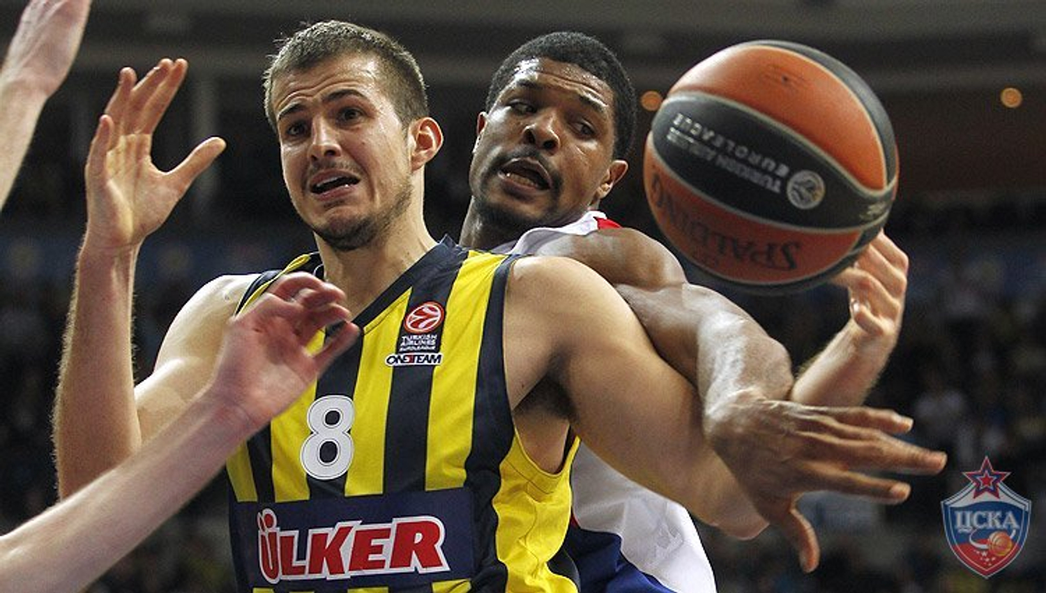 Российские партнеры Spalding стартовали в ТОП-16 Евролиги с побед