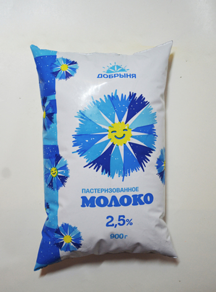 Молоко Добрыня 900г 2.5%