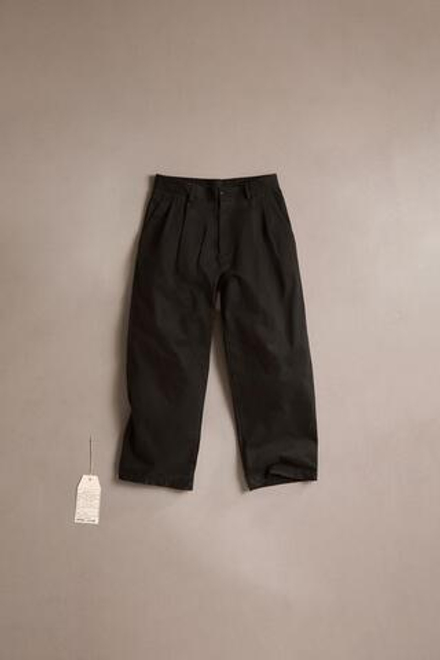 ZARA БРЮКИ С ЗАЩИПАМИ, ЧЕРНЫЙ