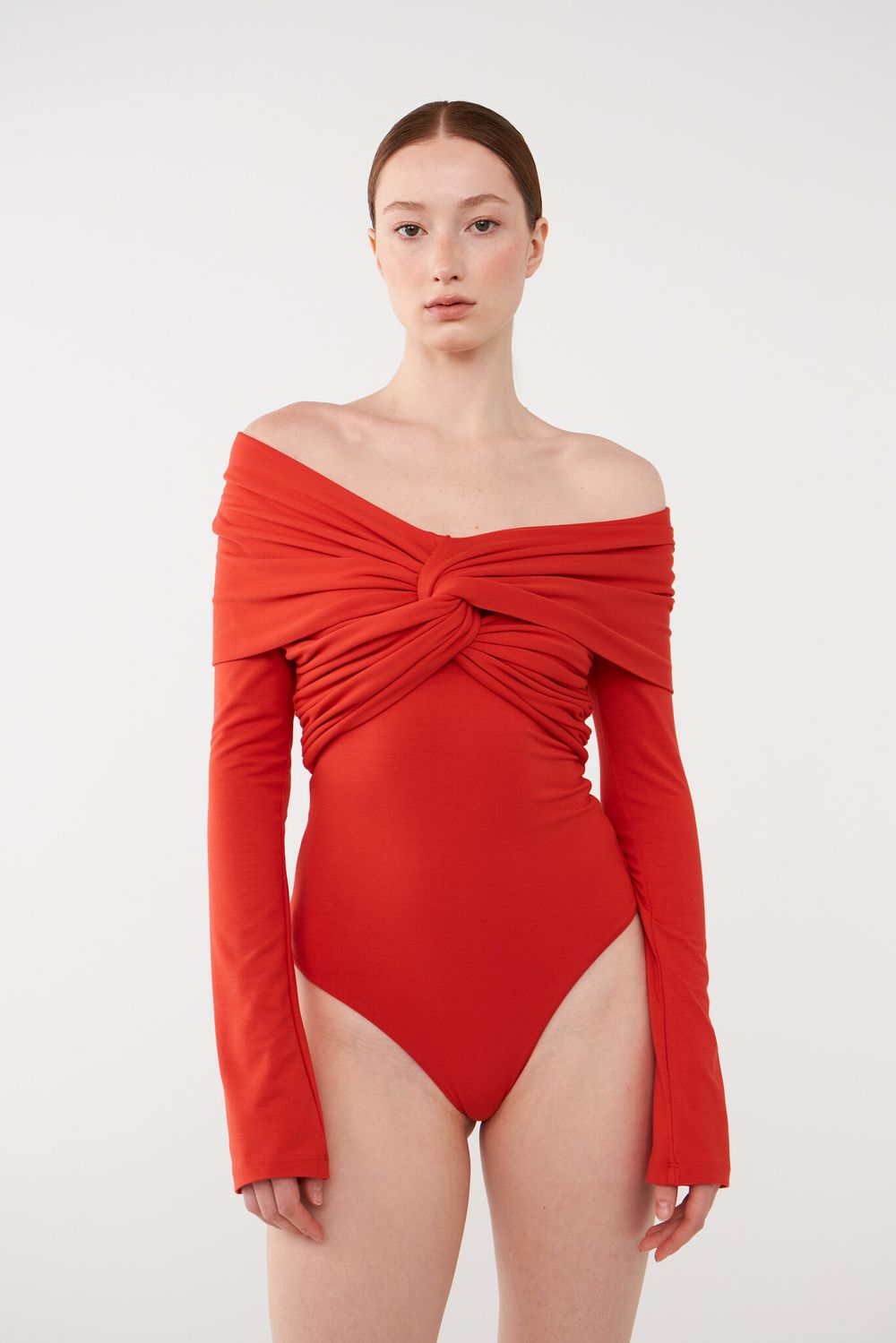 ТОП-БОДИ С УЗЛОМ, КРАСНЫЙ