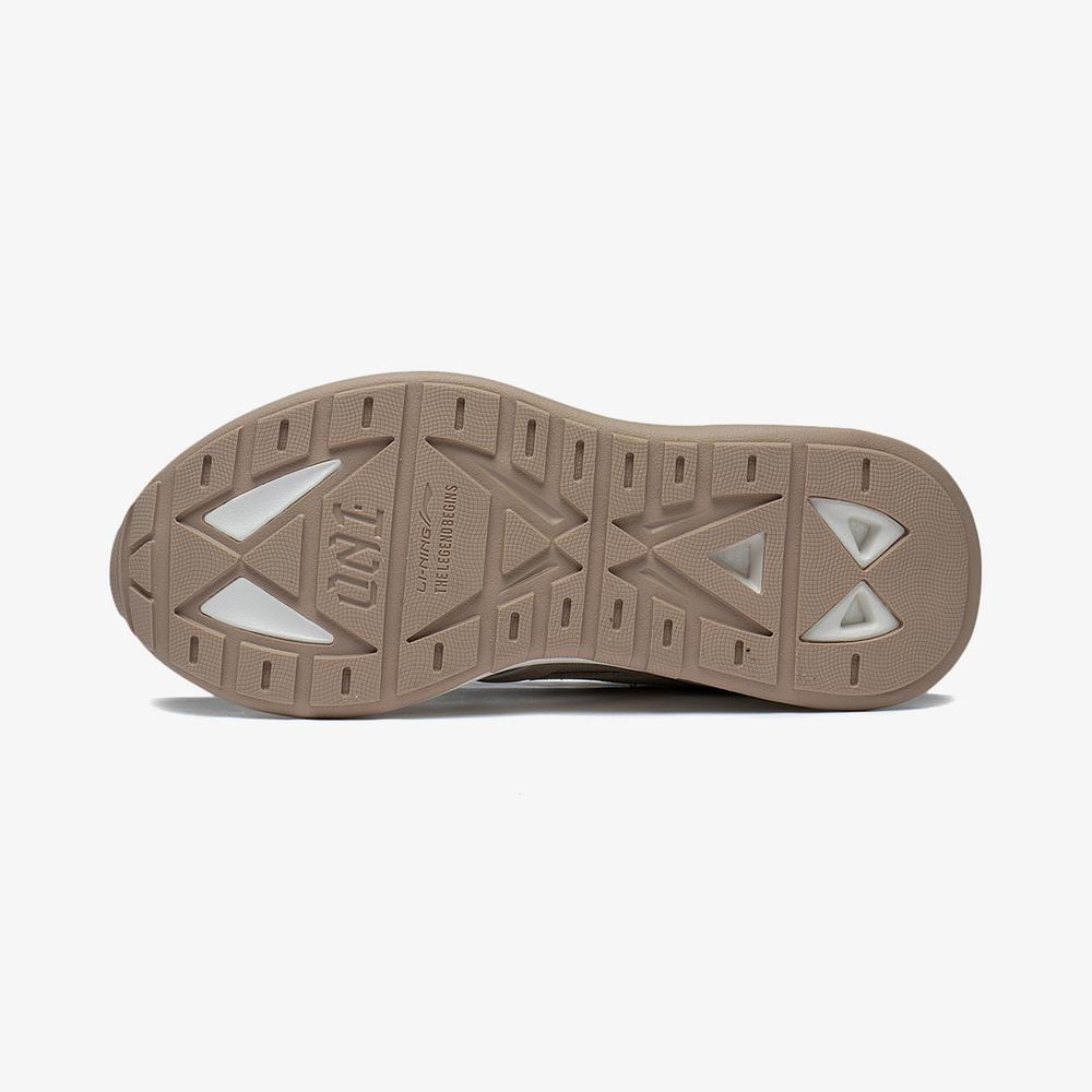 AGCT018-2 Кроссовки женские MOMENT V2 Бежевый/Белый LI-NING