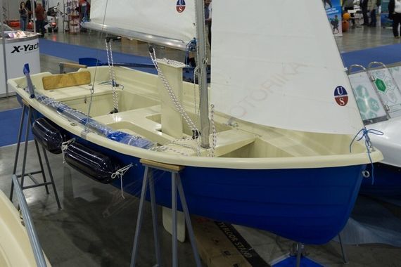 Стеклопластиковая лодка Тортилла-395 Комби без парусного вооружения