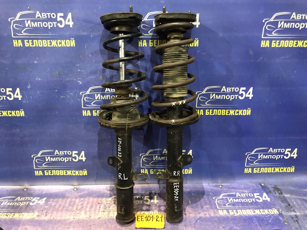 Стойка задняя правая TOYOTA COROLLA 1994